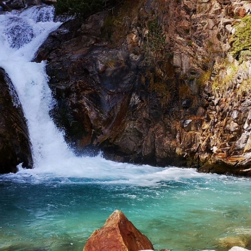 Треккинг в Чегемском ущелье без рюкзаков с проживанием в гостевом доме (всё включено)