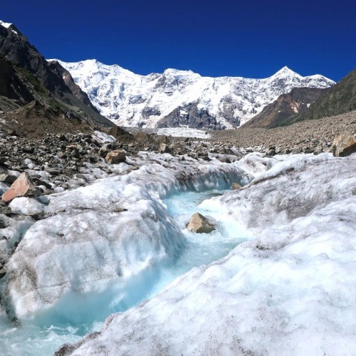 Перезагрузка в Безенги с проживанием в палатках: треккинг к ледникам, водопадам и диким турам