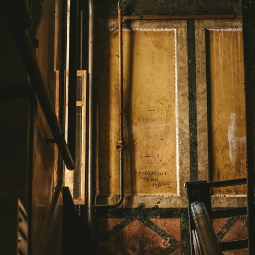 С гидом-проводником — по дворам и парадным Петроградской стороны