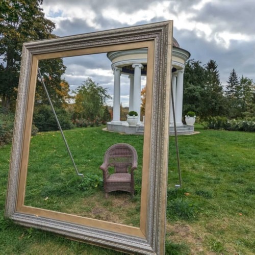 В усадьбу Марьино из Петербурга