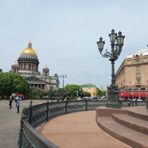 Архитектура и легенды Исаакиевской площади