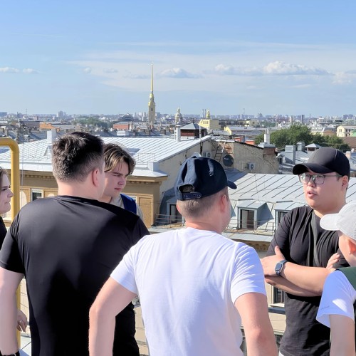 Контрасты Питера: дворы, парадные + видовая крыша