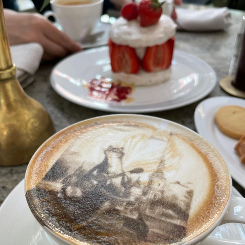 Пируэты Петербурга: погулять по центру и подняться крышу