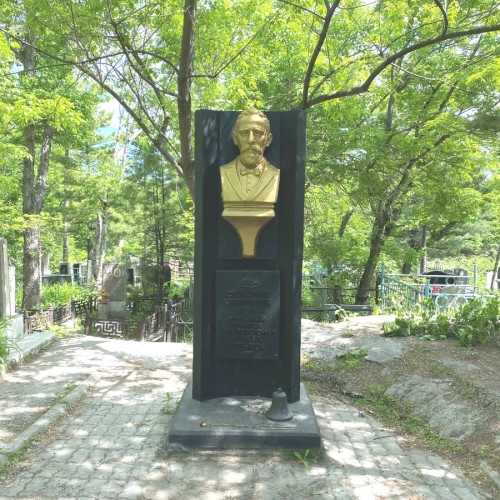 Морское кладбище на горе Монастырской