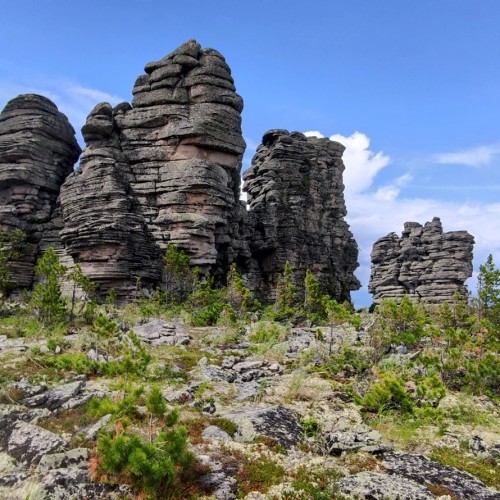 Индивидуальный поход на Кутурчинское Белогорье: причудливые скалы и кедровая тайга (всё включено)