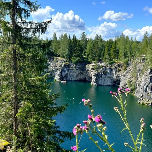 Популярная Карелия: топовые места и отдых в глэмпинге на берегу Ладоги
