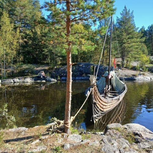 Дорогами викингов: мужской поход по Ладоге на драккаре (всё включено)