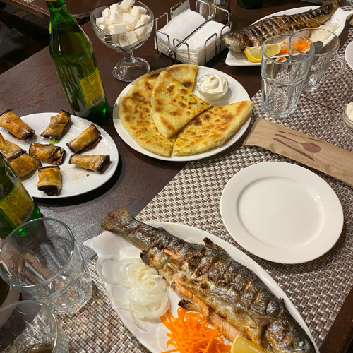 На джипах по Кавказу: Эльбрус, Домбай и другие знаковые локации региона в мини-группе