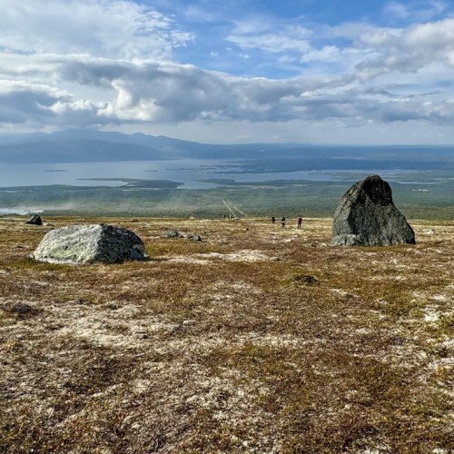 Через ловозерские тундры к вершине Аллуайв — из Мурманска