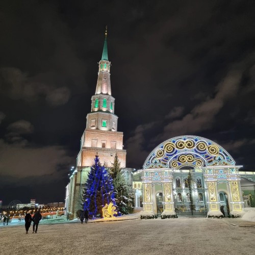 Казанский кремль в вечерних огнях