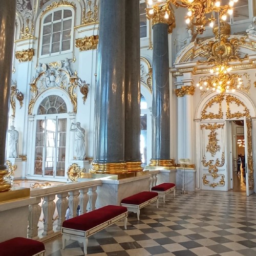 Зимний дворец и Эрмитаж — дом императоров и искусства (билеты включены)