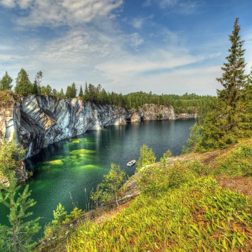 В Карелию и Рускеалу на день из Петербурга