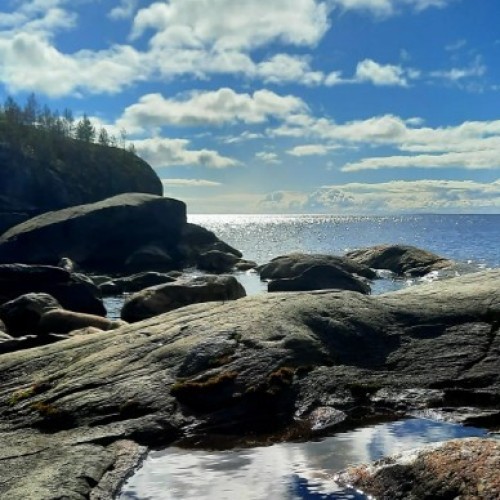 Заповедная Карелия на внедорожнике, лодке и сапе: проживание в домиках на Ладожском озере