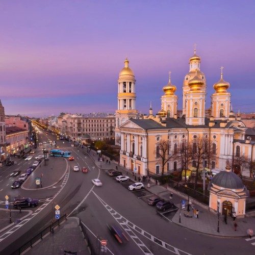 Для самых стойких: подробная экскурсия по дворам и парадным Дворцовой слободы