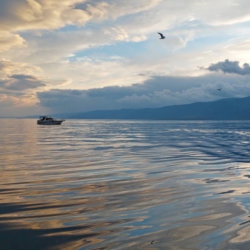 Макси-тур по Байкалу: водные круизы, лёгкий треккинг и экскурсии по знаковым местам