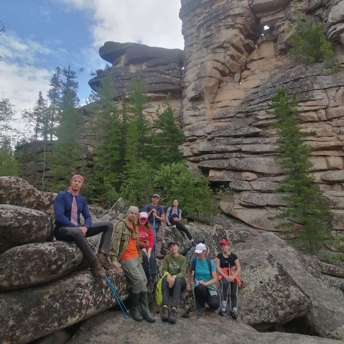 Индивидуальный поход на Кутурчинское Белогорье: причудливые скалы и кедровая тайга (всё включено)