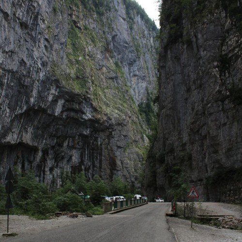 Курортная Гагра и озеро Рица