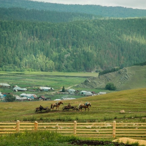 Выходные в селе Кага с проживанием в купольным доме, конной прогулкой и сплавом (всё включено)
