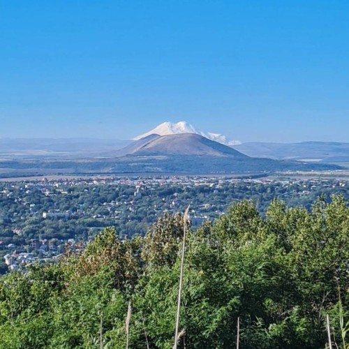 Индивидуальная поездка на Кавказ: экскурсия по городу КМВ на выбор и горы Архыза