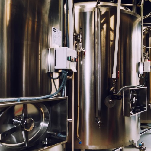 Старейшая крафтовая пивоварня в центре Петербурга (18+)