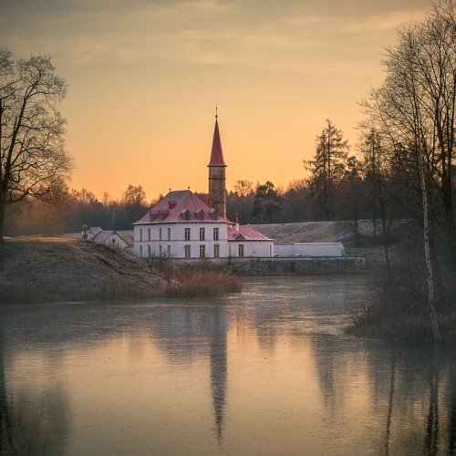 Вечерняя Гатчина: мистика, замки, легенды…
