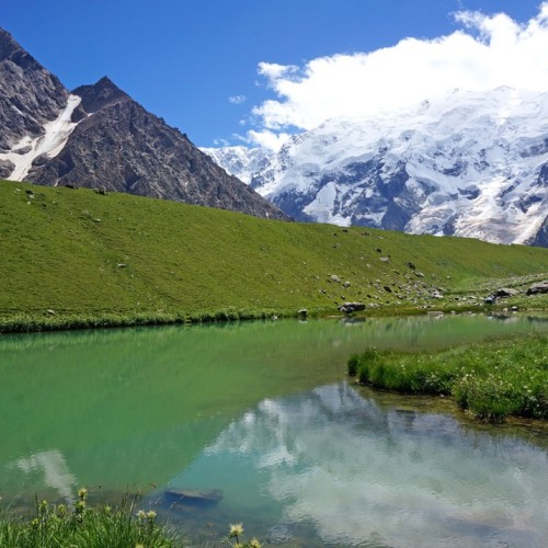 Треккинг налегке в Безенги с размещением в альплагере