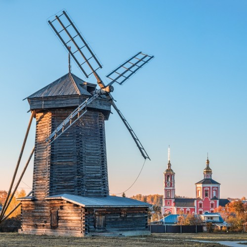 Родные просторы вблизи златоглавой: древние города, мастер-классы, застолья и отдых на пасеке