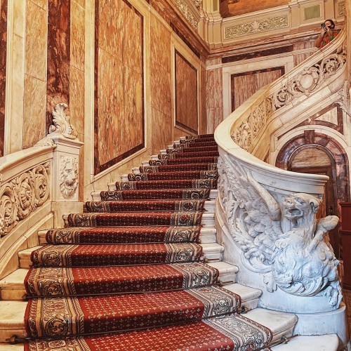 Золото, призраки и тайны особняка Кельха