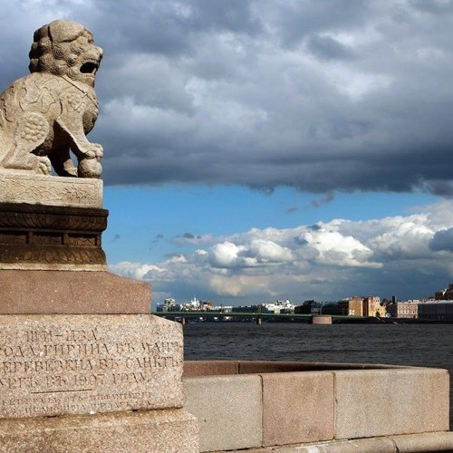 Вперед в прошлое: семейная прогулка-квест по Петроградской стороне