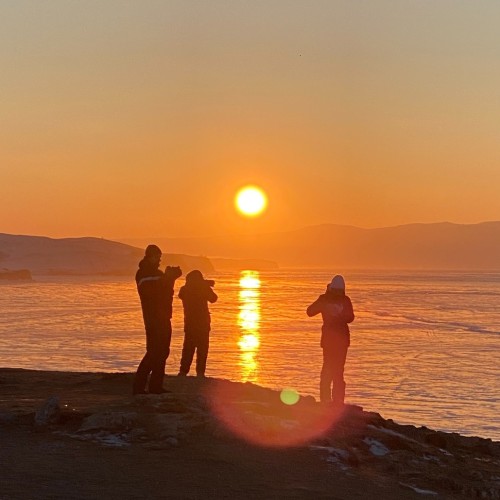 Индивидуальный джиппинг на Байкал с фотографом: ледяные пейзажи Ольхона и Огоя без экскурсий
