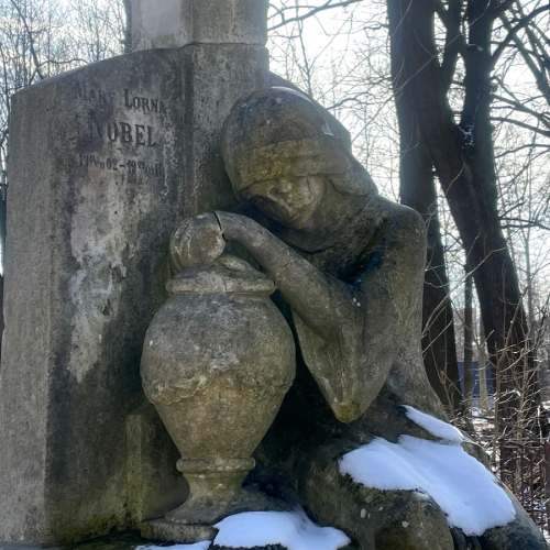 Мобильный квест в Петербурге «Тайны Смоленского кладбища»