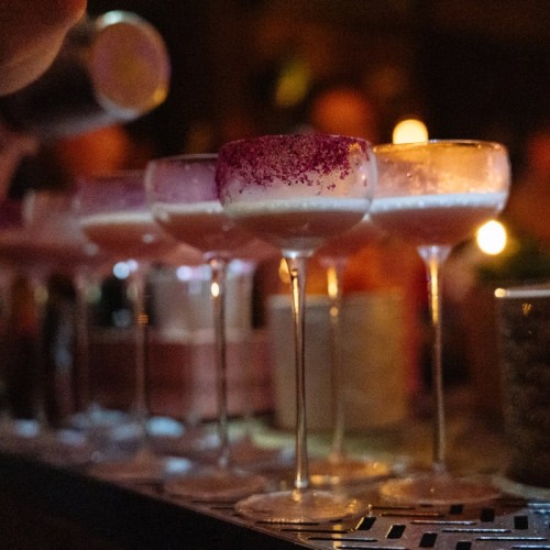 Декаданс и ренессанс: лекция-променад по необычным барам Петербурга (18+)