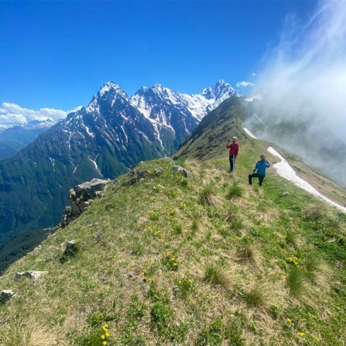Треккинг в Цейском ущелье налегке с проживанием в гостинице (всё включено)