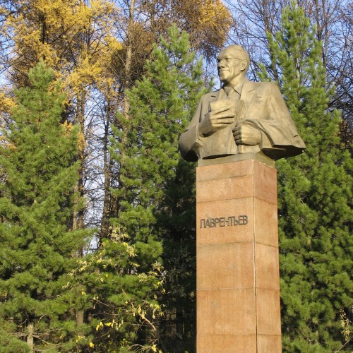 Большое путешествие по Сибири: 3 области, малые народы, великие умы и промышленная мощь