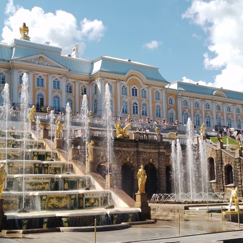 Петергоф: фонтаны и дворцы Нижнего парка