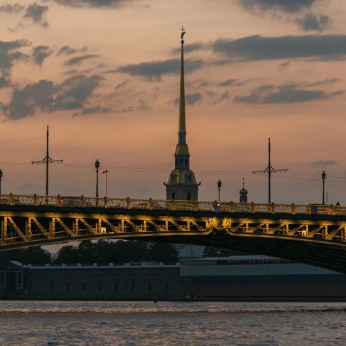 Полуденный выстрел у Петропавловской крепости