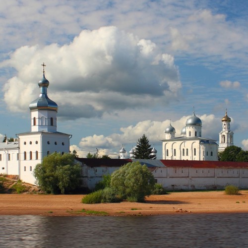 Святое Поозерье: Перынский скит и Юрьев монастырь (на вашем авто)