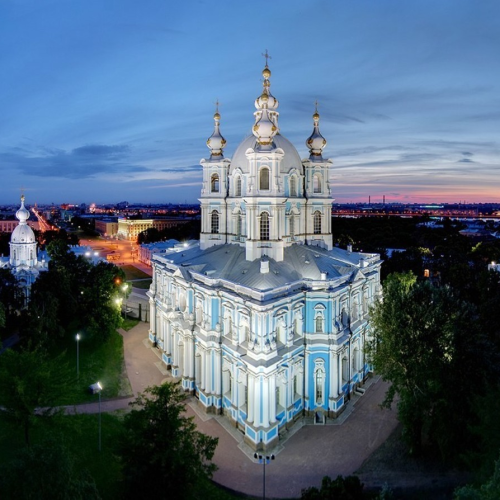 Огни вечернего Петербурга: подсветка как произведение искусства