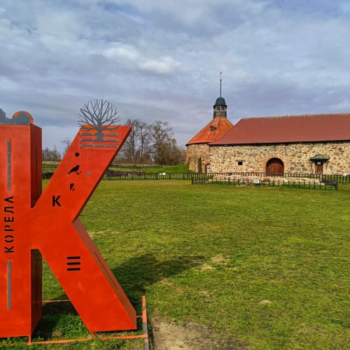 Из Петербурга — в горный парк «Рускеала» и к водопадам (всё включено)