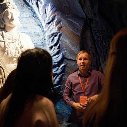 По инсталляции «Авторский стиль» в Петербурге — в мир учёных и творцов