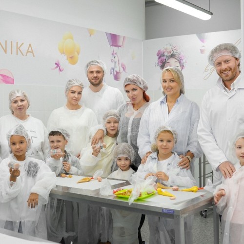 Экскурсия и мастер-класс на фабрике пирожных макарон в Санкт-Петербурге