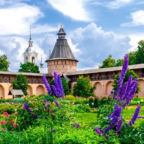 Насыщенное путешествие по Золотому кольцу со стартом из Москвы: 6 городов, где веет русским духом