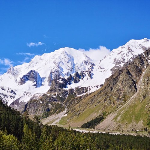 Треккинг налегке у подножия священной горы Уллу-Тау (комфорт размещения на выбор)