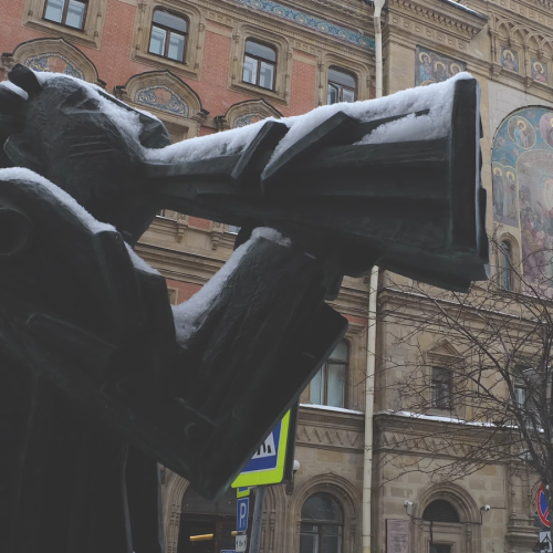 О чём говорят памятники Петербурга