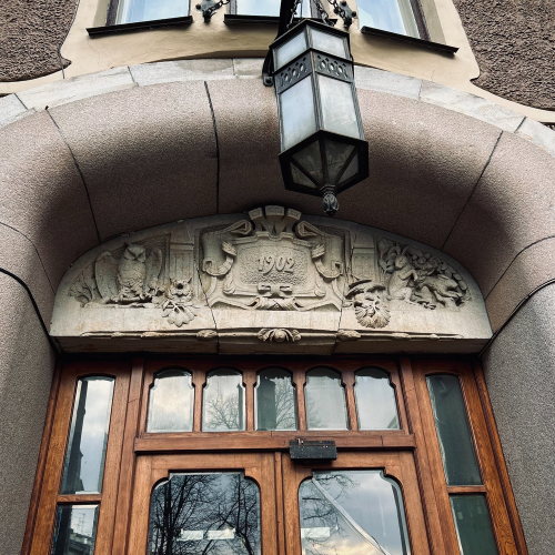 Петроградская сторона: северный модерн, поэты и чекисты