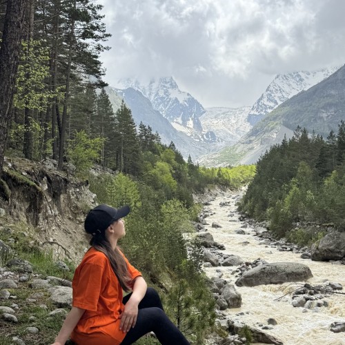 Девичник в Осетии: джип-трип в горах с уроками стрельбы и рисования