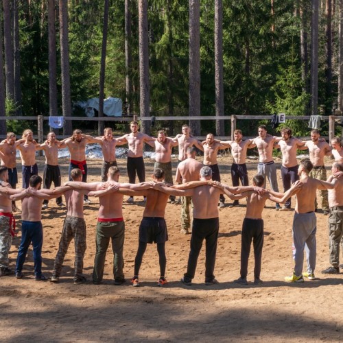 Мужской ретрит: перезагрузка в кругу единомышленников с практиками, тренировками и баней