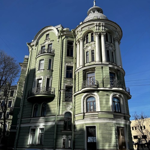 Петроградская сторона: северный модерн, поэты и чекисты