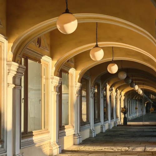 Деньги в большом городе