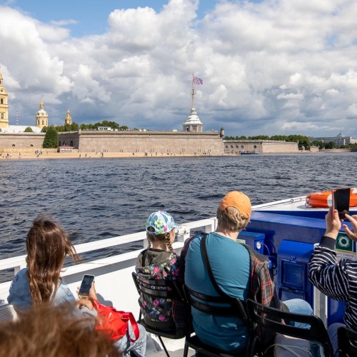 Водная прогулка «Полуденный выстрел пушки в Петропавловской крепости»